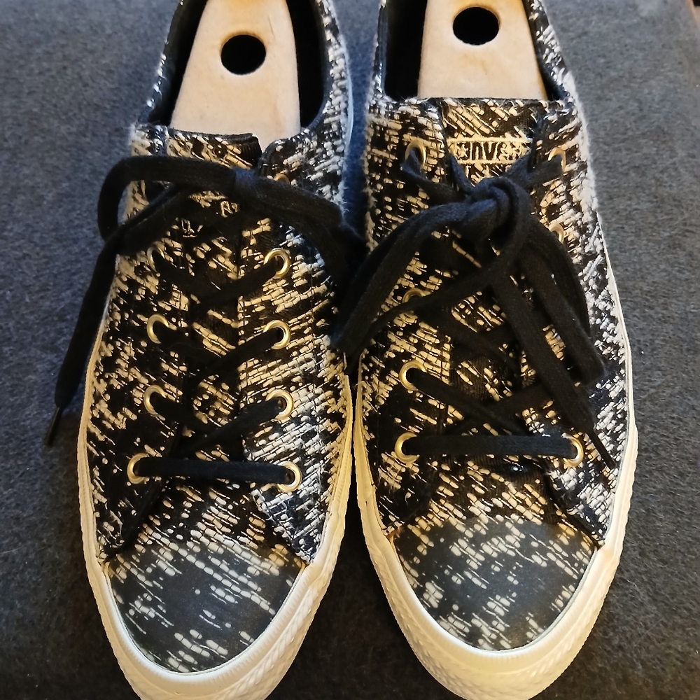 Women's converse